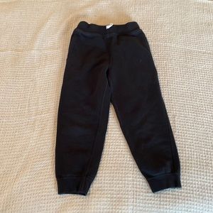 (Two for price of one) Hanna Andersson Terry Black sweatpant sz 6/7 unisex